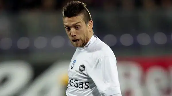 Napoli-Atalanta 1-1. Gomez 4. Prima sbaglia un gol fatto a porta spalancata, poi si fa ingenuamente espellere. Difficile pensare di fare peggio.