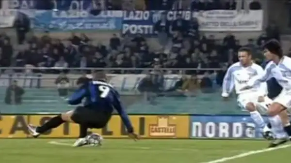 12 aprile 2000. Ronaldo, assente da sei mesi per la lesione al tendine rotuleo, tornò in campo nella finale di Coppa Italia con la Lazio. Dopo 6 minuti il ginocchio fece ancora crac.