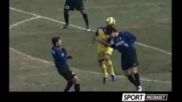 6 gennaio 2010. Dopo uno scontro con Pellissier, Cristian Chivu stramazzò al suolo riportando un trauma cranico. Fu operato il giorno stesso in terapia intensiva.