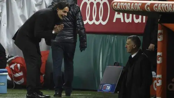 Milan-Verona 2-2. Inzaghi 4. I rossoneri non giocano e non hanno idee, vivono su spunti personali. Sbagliati anche i cambi. Per quanto tempo la proprietà avrà pazienza?