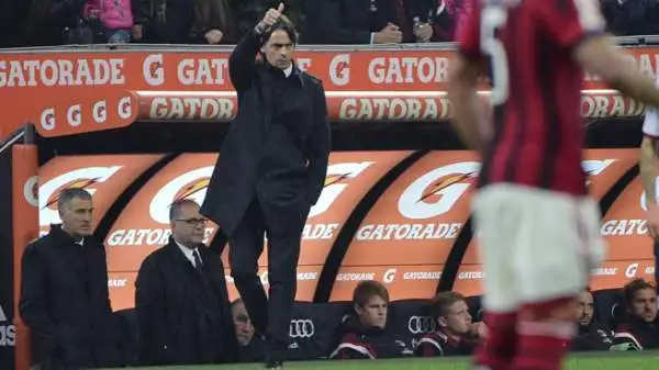 Milan-Cagliari 3-1. Inzaghi 6,5. Vede le streghe quando Farias segna l'1-1, ma il gol di Mexes gli fa tornare il colorito naturale. Capisce le difficoltà di Destro e Honda e li toglie.
