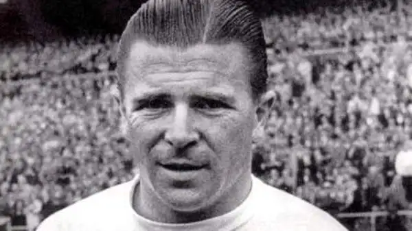 Totti ora ha nel mirino Ferenc Puskas, che segnò a 38 anni e 170 giorni nella stessa competizione, quando però si chiamava Coppa dei Campioni.