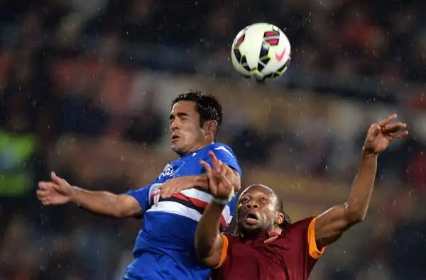 Roma, tracollo casalingo con la Samp. I giallorossi attaccano e non segnano nel primo tempo, nella ripresa cedono sotto i colpi di De Silvestri e Muriel.