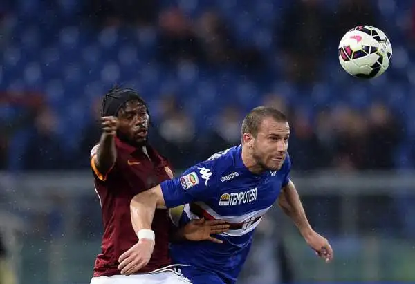 Roma, tracollo casalingo con la Samp. I giallorossi attaccano e non segnano nel primo tempo, nella ripresa cedono sotto i colpi di De Silvestri e Muriel.