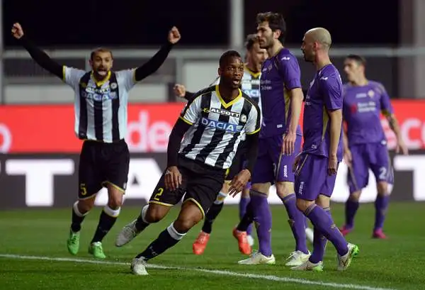 Al Friuli i padroni di casa si portano in vantaggio grazie a Molla Wague, ma nella ripresa Mario Gomez raggiunge e supera i bianconeri con una doppietta in tre minuti, al 63', però, arriva il nuovo pa