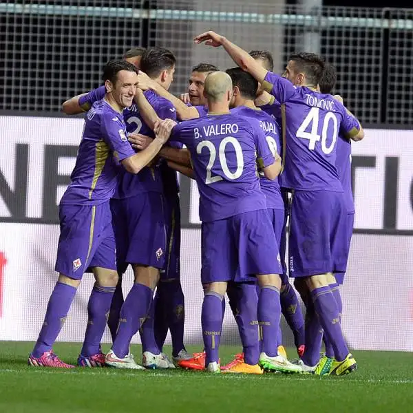 Al Friuli i padroni di casa si portano in vantaggio grazie a Molla Wague, ma nella ripresa Mario Gomez raggiunge e supera i bianconeri con una doppietta in tre minuti, al 63', però, arriva il nuovo pa