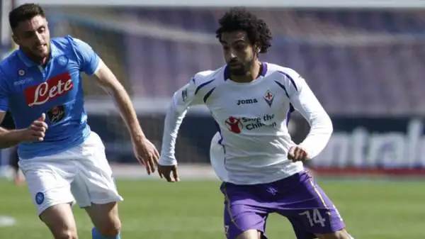 Napoli-Fiorentina 3-0. Salah 5,5. Dopo averlo fatto contro la Juventus in Coppa Italia, stecca anche a Napoli in campionato. Brutto segno per Montella...