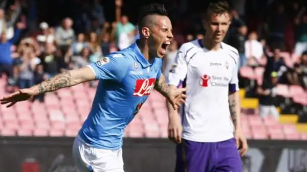 Napoli-Fiorentina 3-0. Hamsik 7. Entra nella ripresa e, nel momento in cui la Fiorentina stava provando a riportarsi in partita, chiude il match. Cuore di capitano.