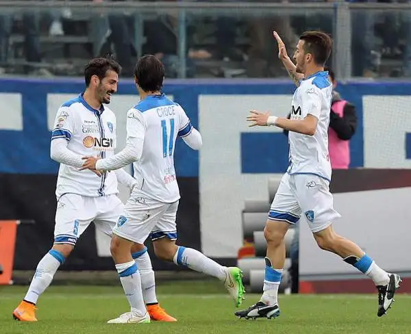 I nerazzurri recuperano due volte contro l'Empoli. Il 2-2 finale firmato Denis arriva a tempo scaduto. Di Saponara, Gomez, Maccarone e Denis i gol della partita.