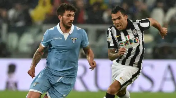 Juventus-Lazio 2-0. Cataldi 5,5. Nel primo tempo è uno dei migliori tra i biancocelesti, dopo l'intervallo si fa notare sempre meno... fino al fallaccio su Tevez che vale il rosso.