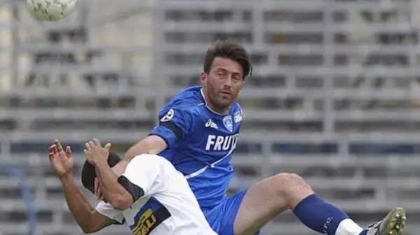 Coetaneo di Corona è Christian Riganò, ora all'Incisa in Prima Categoria e autore a 40 anni suonati di un gol memorabile, che ha fatto il giro del web.
