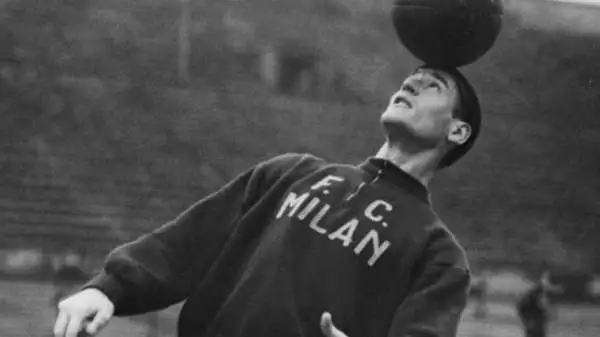 Il gol più 'anziano' mai segnato in una finale dei Mondiali è invece opera del mito milanista Nils Liedholm, in gol a 35 anni e 264 giorni in Brasile-Svezia del 1958.