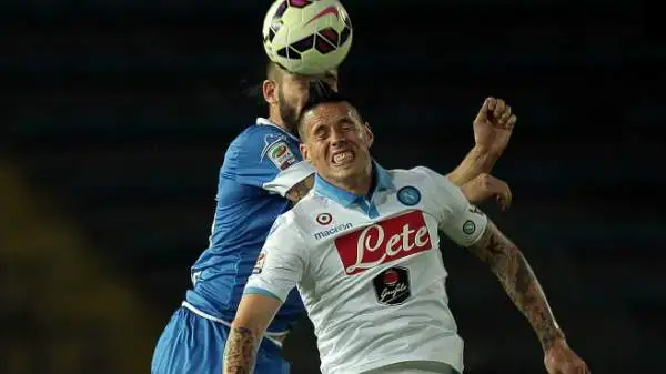 Empoli-Napoli 4-2. Hamsik 6. E' l'unico che si salva. Nella disfatta non molla comunque. Corre in fase offensiva e aiuta in ripiegamento.