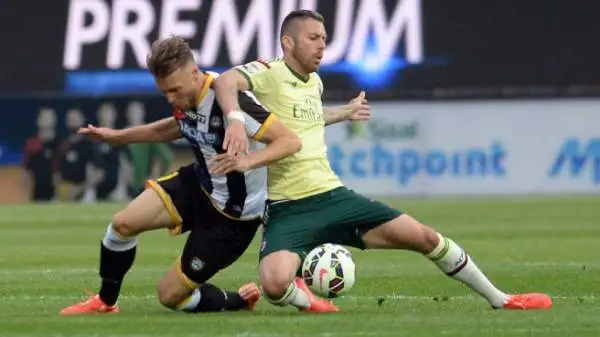 Udinese-Milan 2-1. Menez 4. Impalpabile. Anzi, irritante. In campo è svogliato, non ne azzecca una e, ciliegina sulla torta, prende inerme un tunnel da Thereau.