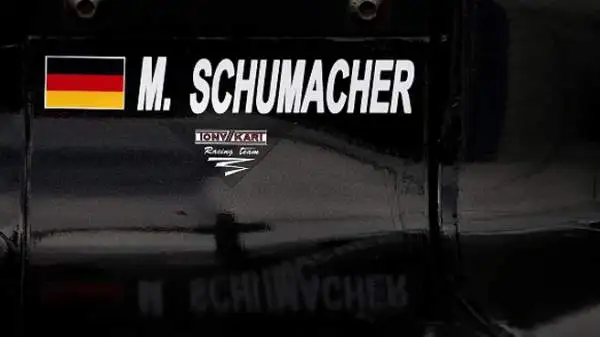 Il sedicenne figlio di Michael, Mick, si è imposto al debutto in Formula 4 sul circuito di Oschersleben, in Germania.
