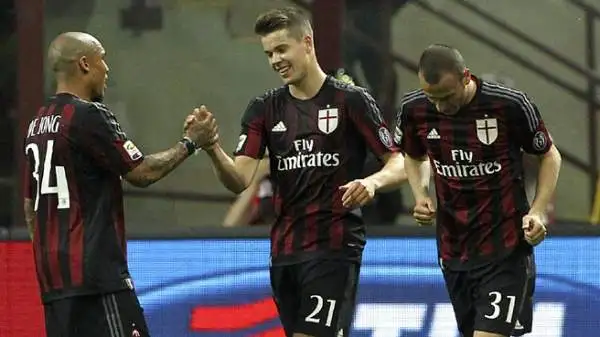 Milan-Roma 2-1. Van Ginkel 7. Partita di grande livello in cabina di regia, con il primo gol in campionato a suggello di una serata da ricordare.