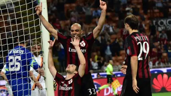 Milan-Roma 2-1. Alex 6,5. Leader coraggioso della difesa: ogni volta che la Roma prova a rendersi pericolosa è il brasiliano a irrompere e a spazzare via la palla.