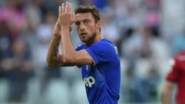 Juventus-Cagliari 1-1. Marchisio 6,5. Titolare anche in questa occasione, mostra il suo cuore bianconero giocando al massimo fino alla fine.