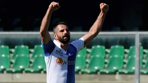 Chievo-Atalanta 1-1. Pellissier 7. Un'altra rete che alimenta il mito della leggenda del Chievo: entra nella ripresa e segna il gol del pareggio.