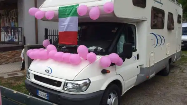 Bis Landa, Contador strapazza Aru. Dopo il successo a Madonna di Campiglio, il corridore della Astana ha vinto anche all'Aprica. La maglia rosa consolida la sua leadership.