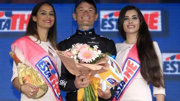 Contador torna in rosa. Lo spagnolo con una spettacolare cronometro si riprende la maglia di leader della classifica. Aru ora è attardato di 2'28".