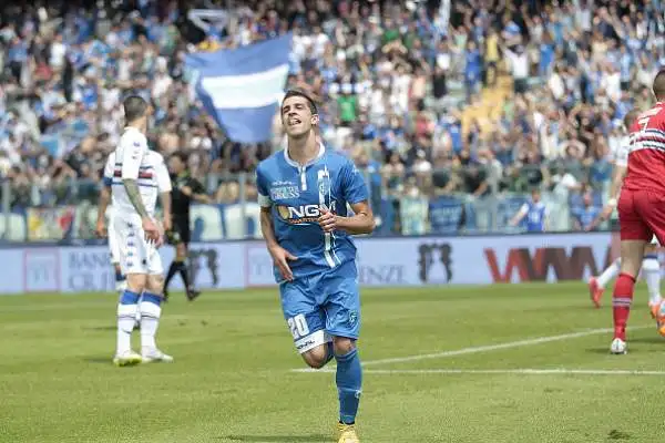 Pari Samp, Genoa e viola ridono. Eto'o non basta ai blucerchiati per centrare una vittoria fondamentale nella corsa all'Europa League.