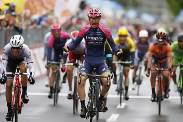 Il sardo dell'Astana, ora leader con 19'' di vantaggio partirà dunque per ultimo nella fondamentale cronometro di sabato.