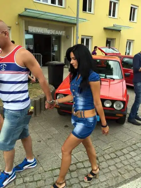 Nell'evento voluto da Volkswagen non sono mancate le bellissime ragazze, dentro e fuori le vetture della casa tedesca.