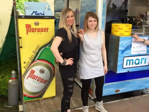 Nell'evento voluto da Volkswagen non sono mancate le bellissime ragazze, dentro e fuori le vetture della casa tedesca.