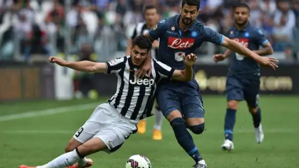 Juventus-Napoli 3-1. Morata 5. Non è affatto la sua miglior partita. Lo spagnolo si fa vedere poco. Nel finale incassa una testata da Britos.