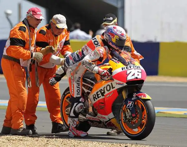 Seconda vittoria consecutiva per Lorenzo a Le Mans, alle sue spalle Valentino Rossi sempre più leader del mondiale davanti ala Ducati di Dovizioso che lo segue anche nel mondiale.