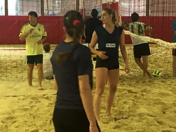 Al Nutrilite Sand Volley Challenge, torneo organizzato insieme a Fondazione Milan, hanno presto parte grandi rossoneri del passato come Paolo Maldini, Massimo Ambrosini, Cristian Brocchi e Serginho.