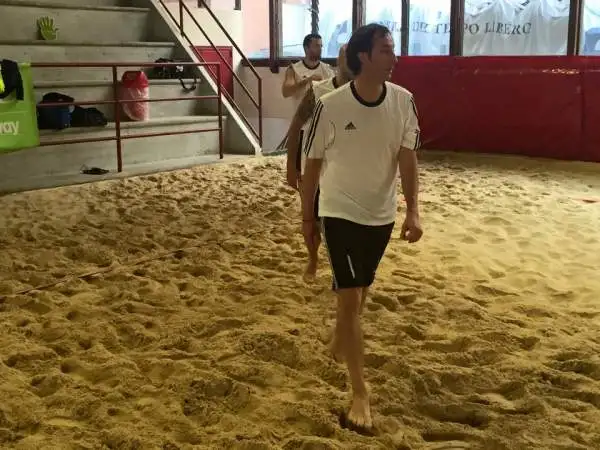 Al Nutrilite Sand Volley Challenge, torneo organizzato insieme a Fondazione Milan, hanno presto parte grandi rossoneri del passato come Paolo Maldini, Massimo Ambrosini, Cristian Brocchi e Serginho.
