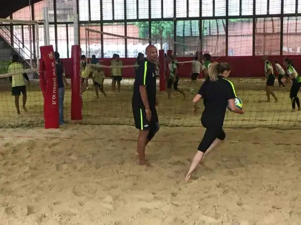 Al Nutrilite Sand Volley Challenge, torneo organizzato insieme a Fondazione Milan, hanno presto parte grandi rossoneri del passato come Paolo Maldini, Massimo Ambrosini, Cristian Brocchi e Serginho.