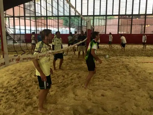 Al Nutrilite Sand Volley Challenge, torneo organizzato insieme a Fondazione Milan, hanno presto parte grandi rossoneri del passato come Paolo Maldini, Massimo Ambrosini, Cristian Brocchi e Serginho.