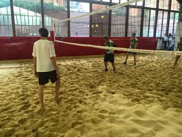 Al Nutrilite Sand Volley Challenge, torneo organizzato insieme a Fondazione Milan, hanno presto parte grandi rossoneri del passato come Paolo Maldini, Massimo Ambrosini, Cristian Brocchi e Serginho.