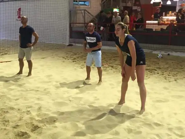 Al Nutrilite Sand Volley Challenge, torneo organizzato insieme a Fondazione Milan, hanno presto parte grandi rossoneri del passato come Paolo Maldini, Massimo Ambrosini, Cristian Brocchi e Serginho.