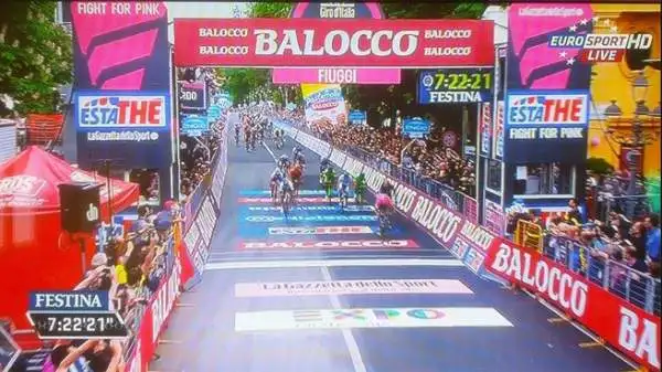 Il velocista della Lampre-Merida ha preceduto in volata Lobato, Gerrans e Belletti. Beffato Sacha Modolo, anch'egli della Lampre-Merida.