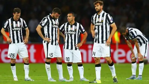 Dopo aver accarezzato il sogno di vincere la Champions, a Berlino è arrivata la grande delusione: a trionfare è stato il Barcellona. E i giocatori della Juventus hanno ceduto alla commozione.