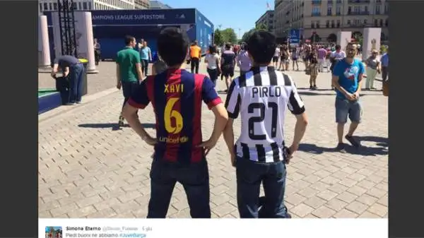 Berlino freme nell'attesa della finale di Champions League. E i tifosi della Juventus hanno letteralmente invaso la capitale tedesca per la sfida con il Barcellona.