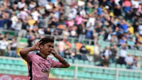 Paulo Dybala - Palermo. L'incredibile stagione dell'argentino ha spinto la Juventus ad accelerare i tempi per portare il classe 1993 all'ombra della Mole. Ben 13 i gol per lui in campionato. 