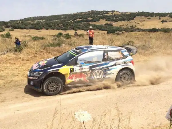 Grande spettacolo ad Alghero e dintorni, con Ogier, Kubica e tutti gli altri protagonisti della tappa italiana del Mondiale Rally.