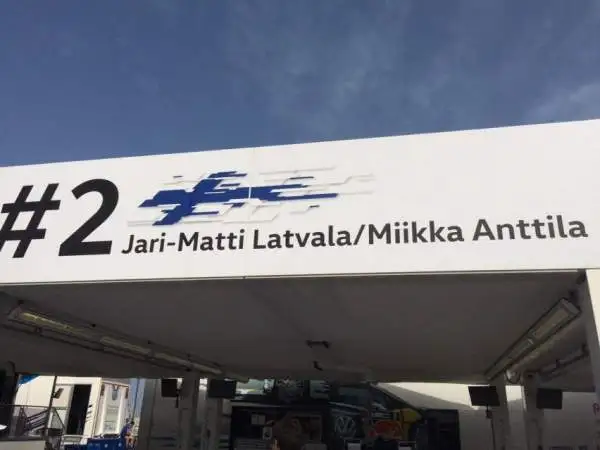 Le immagini di quello che succede dietro alle quinte della tappa italiana del Mondiale Rally.