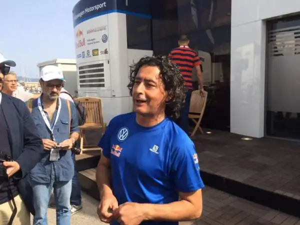 Le immagini di quello che succede dietro alle quinte della tappa italiana del Mondiale Rally.