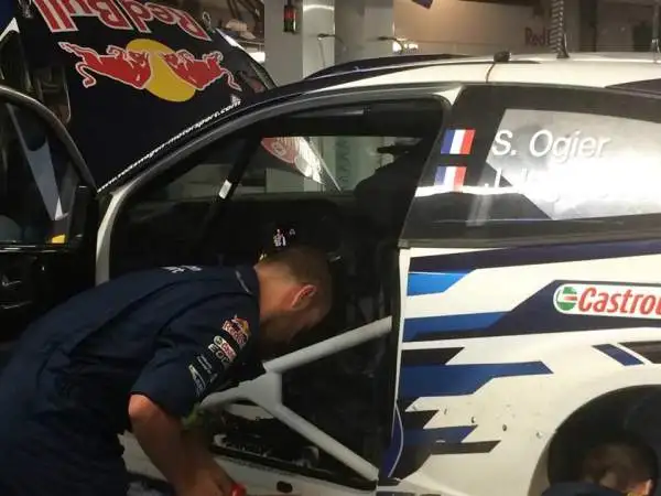 Le immagini di quello che succede dietro alle quinte della tappa italiana del Mondiale Rally.