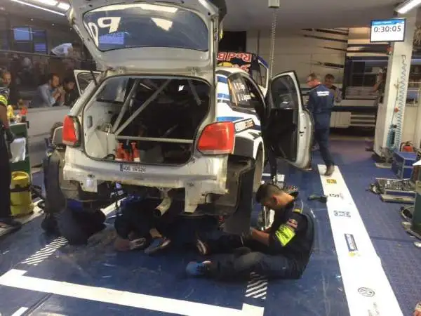 Le immagini di quello che succede dietro alle quinte della tappa italiana del Mondiale Rally.