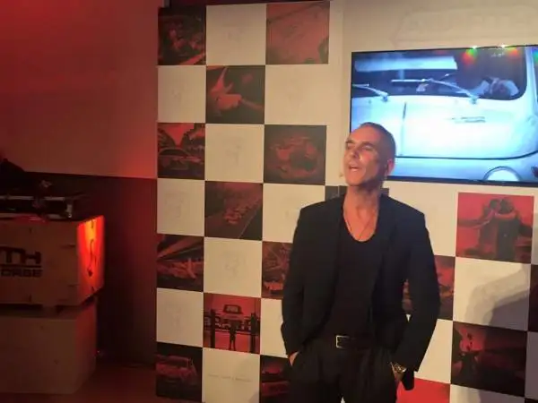 Federico Buffa ha dato spettacolo in occasione della presentazione della partnership proprio tra la Abarth e l'hotel Park Hyatt Milan.