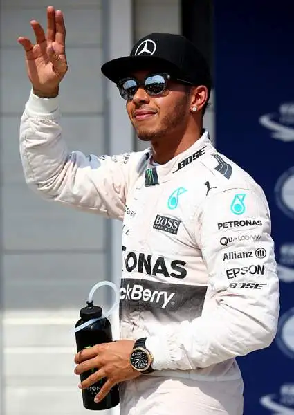 Nelle prove ufficiali del GP d'Ungheria Hamilton ha precede il compagno Rosberg. Terzo Sebastian Vettel, quinto l'altro ferrarista Raikkonen, tra la Red Bull di Ricciardo e la Williams di Bottas.