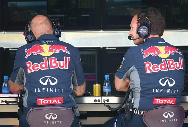 Nelle prove ufficiali del GP d'Ungheria Hamilton ha precede il compagno Rosberg. Terzo Sebastian Vettel, quinto l'altro ferrarista Raikkonen, tra la Red Bull di Ricciardo e la Williams di Bottas.