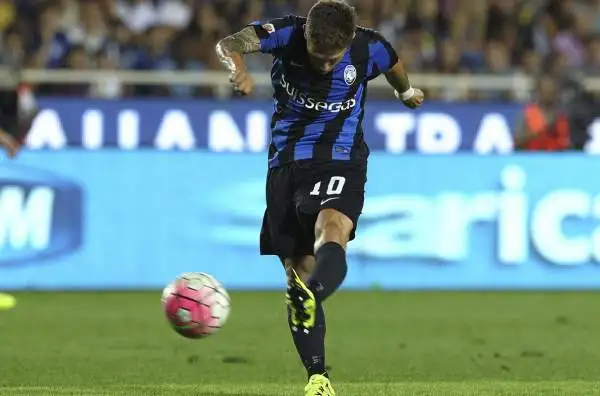 Atalanta-Frosinone 2-0. Gomez 7. E' pericoloso per tutta la partita, segna la rete della sicurezza con una splendida conclusione dalla distanza.